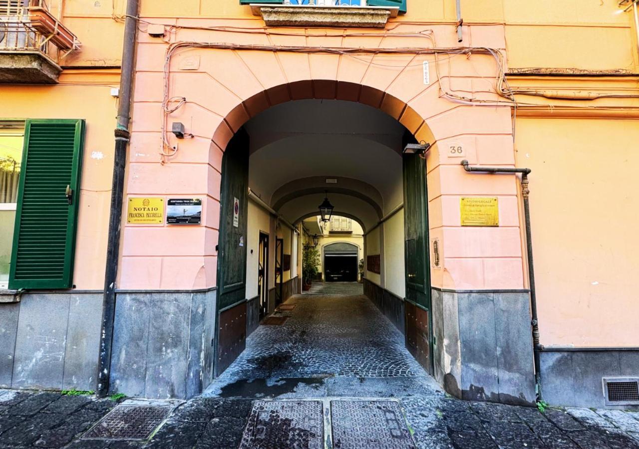 Apartamento Metro Amedeo - Stanza Privata Con Vasca Idromassaggio Nápoles Exterior foto