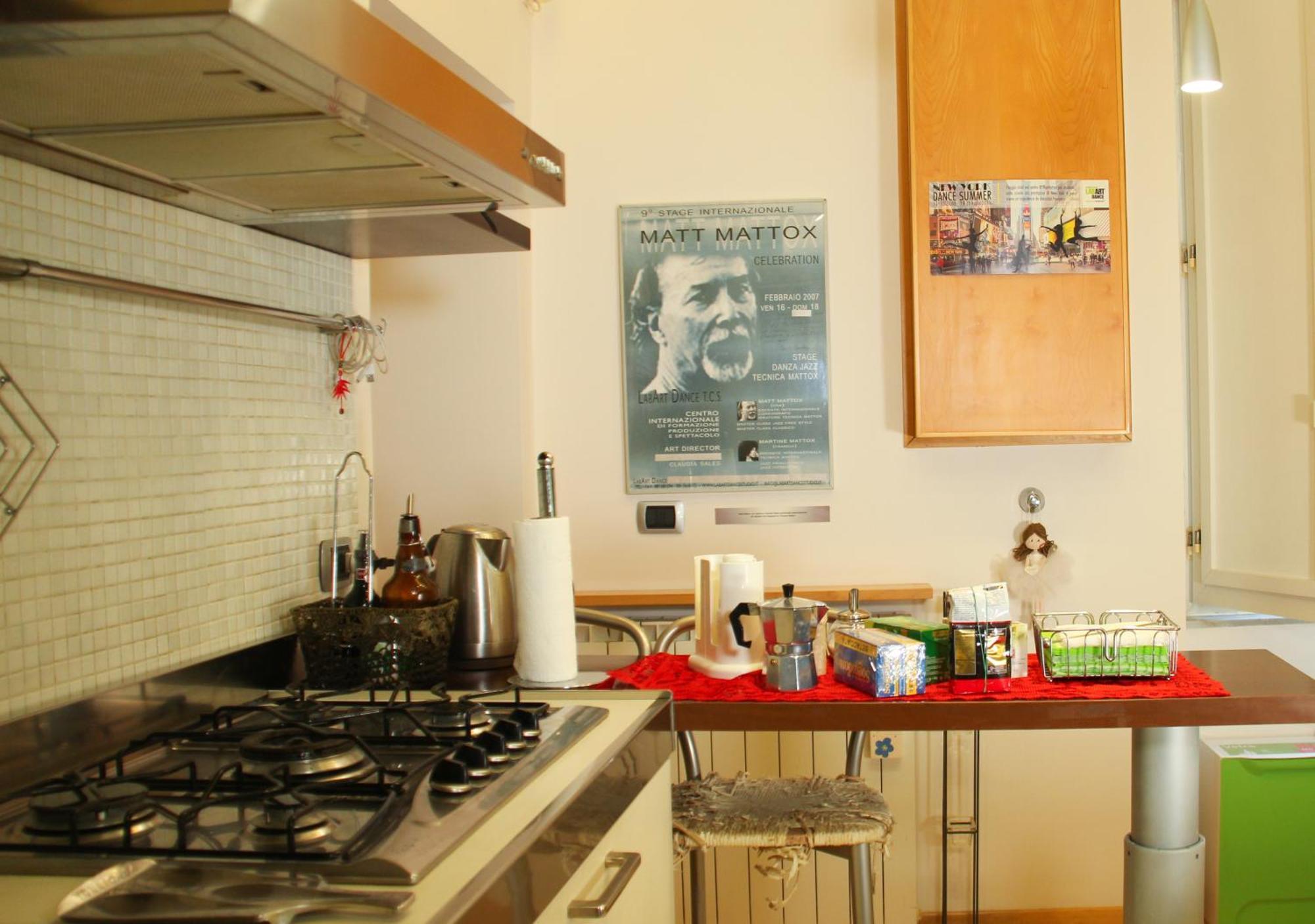 Apartamento Metro Amedeo - Stanza Privata Con Vasca Idromassaggio Nápoles Exterior foto